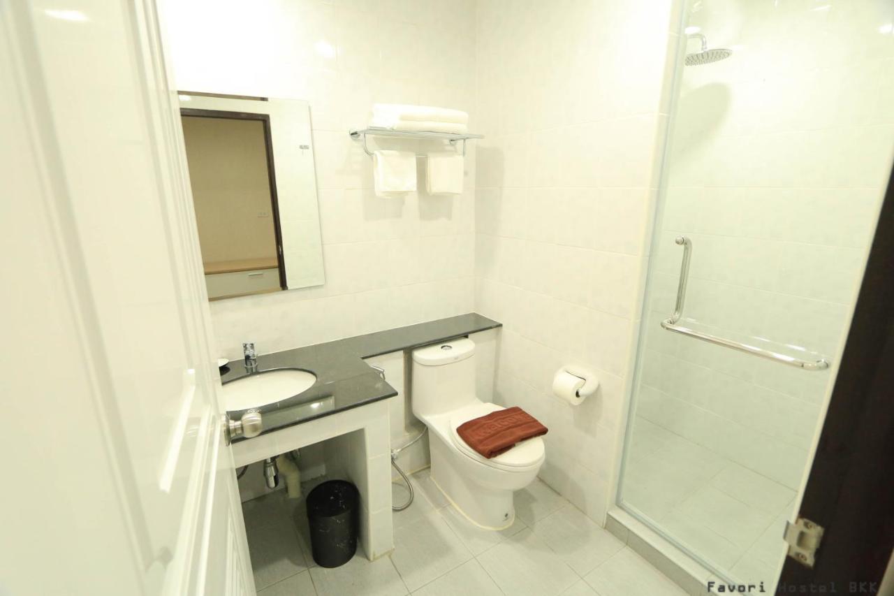 Favori Hostel Bangkok Surawong Ngoại thất bức ảnh